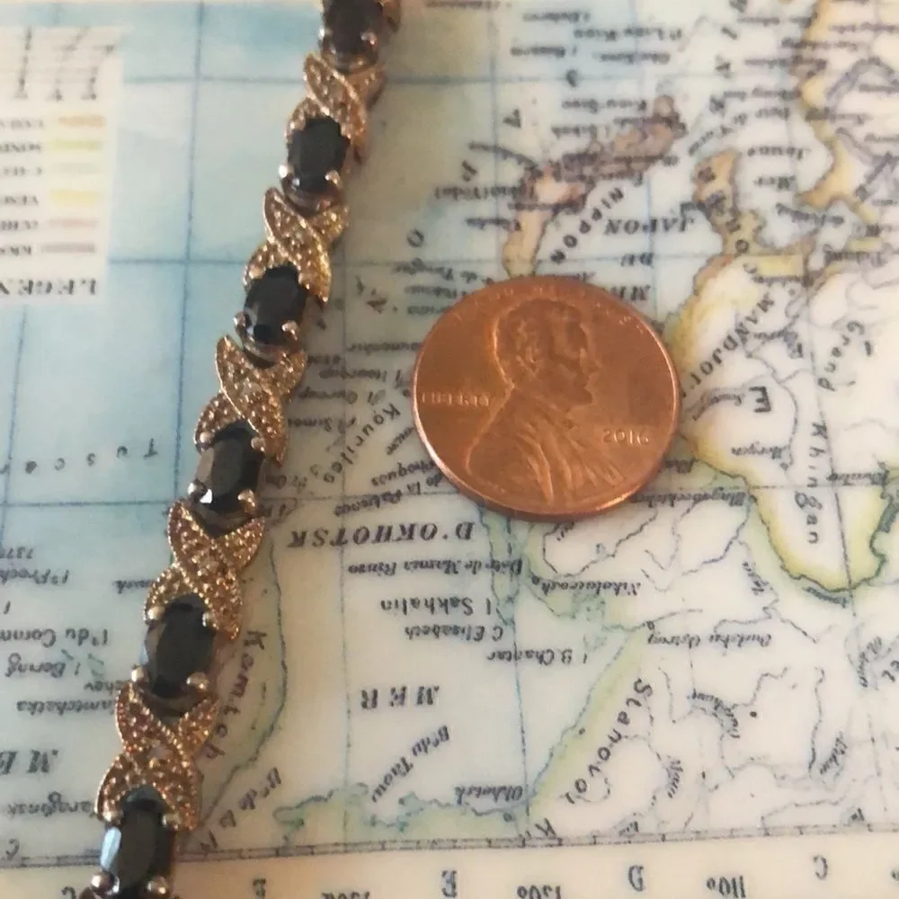 VNT Sterling Onyx Stunning Bracelet 8” Long